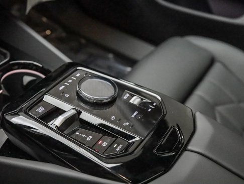 New 2026 BMW i5 eDrive40 w/ Premium Package image 23