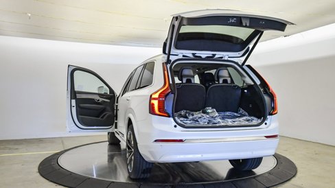 New 2025 Volvo XC90 T8 Plus w/ Protection Package Premier image 32