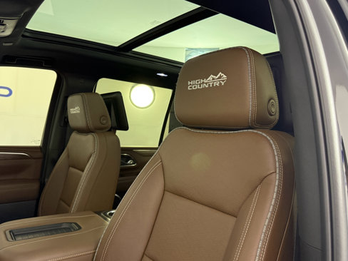 Used 2024 Chevrolet Tahoe High Country w/ Advanced Technology Package image 24