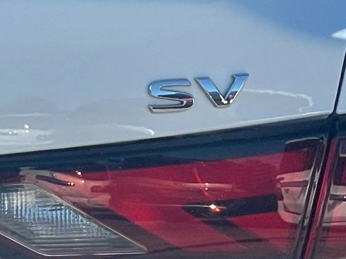 Used 2022 Nissan Sentra SV image 5