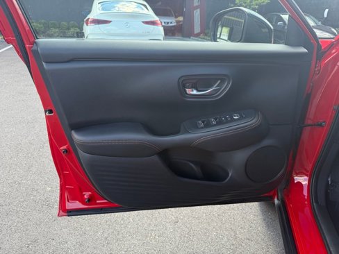 Used 2025 Honda HR-V Sport image 19