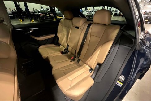 Certified 2025 Audi Q8 Premium image 26