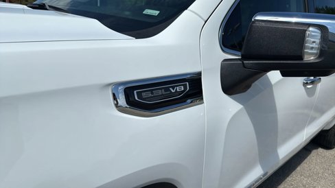 Used 2025 GMC Sierra 1500 SLT image 8