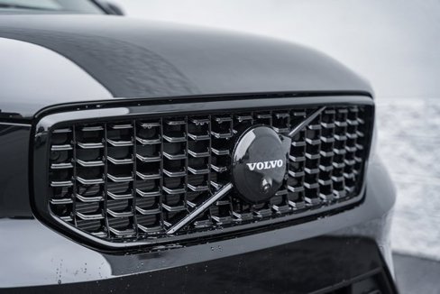 New 2026 Volvo XC40 B5 Ultra w/ Protection Package Premier image 12
