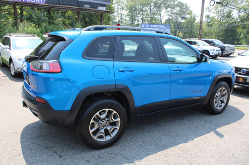 Used 2020 Jeep Cherokee Trailhawk image 7