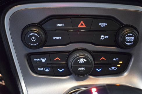 Used 2021 Dodge Challenger SXT image 27