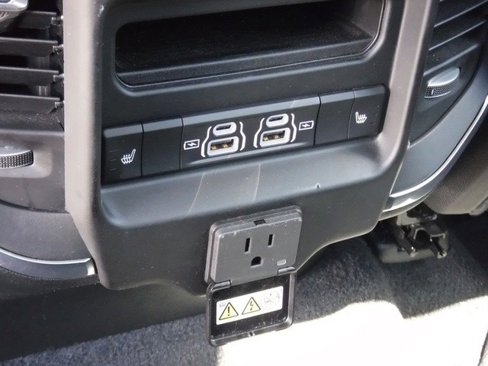 Certified 2025 RAM 1500 Laramie image 44