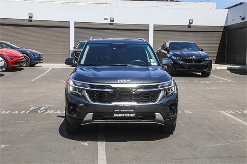Certified 2024 Kia Seltos EX image 3