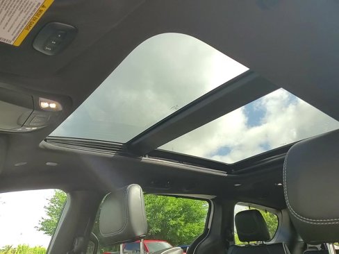 New 2026 Chrysler Pacifica Limited image 22