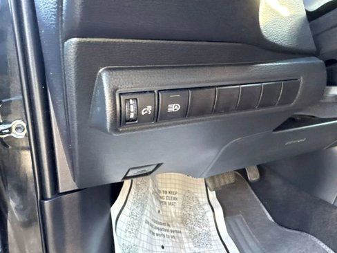 Used 2021 Toyota Corolla LE image 13