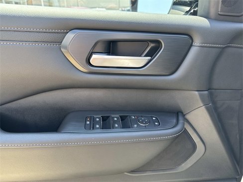 New 2026 Nissan Armada SV image 12