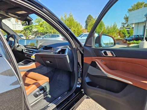 New 2026 BMW X5 xDrive40i w/ M Sport Package image 10