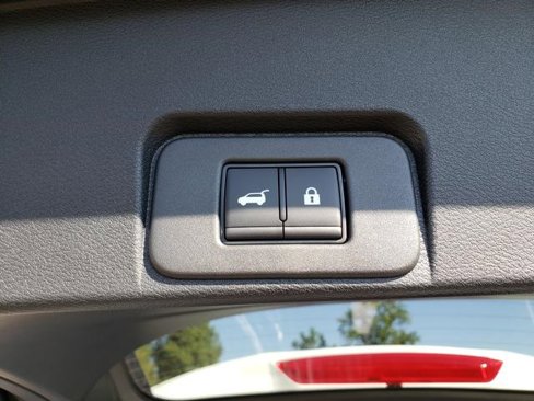 New 2026 Nissan Rogue Platinum image 17