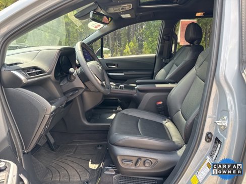 Used 2025 Toyota Sienna XSE image 16