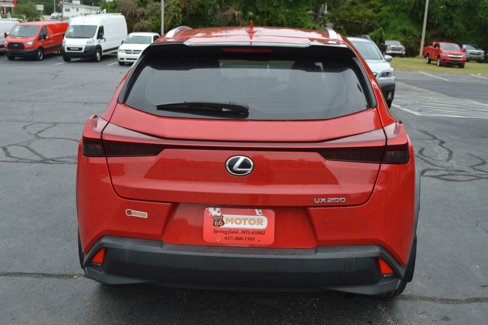 Used 2019 Lexus UX 200 image 5