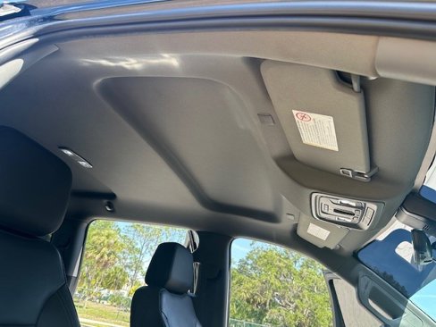 Used 2020 Chevrolet Silverado 2500 LTZ w/ LTZ Premium Package image 19