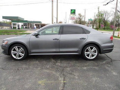 Used 2015 Volkswagen Passat TDI SEL Premium image 1