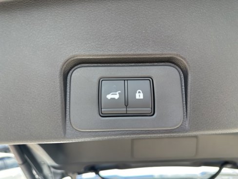 New 2026 Nissan Rogue SV image 9