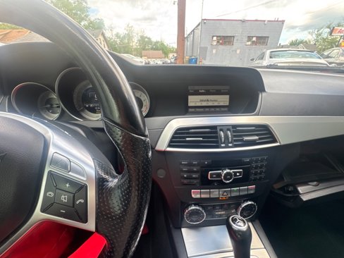 Used 2013 Mercedes-Benz C 300 4MATIC Sedan image 5