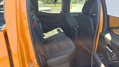 New 2025 Chevrolet Colorado Z71 w/ Midnight Edition image 14