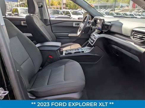 Certified 2023 Ford Explorer XLT image 29