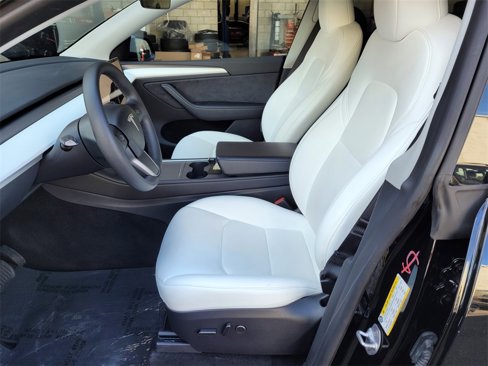 Used 2023 Tesla Model Y Long Range image 14