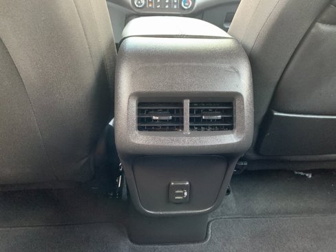 Used 2024 GMC Terrain SLE image 23