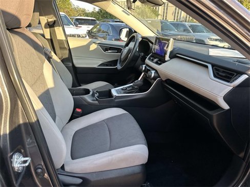 Used 2023 Toyota RAV4 XLE w/ Convenience Package image 9