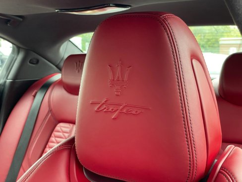 Used 2022 Maserati Ghibli Trofeo image 4