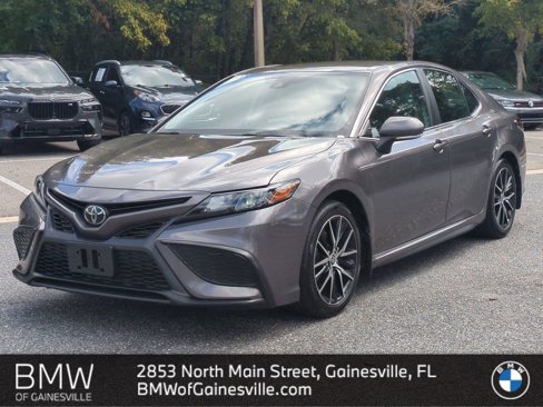 Used 2023 Toyota Camry SE image 1