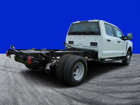 New 2026 Ford F350 XL image 3