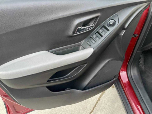 Used 2018 Chevrolet Trax LT w/ LT Convenience Package image 21