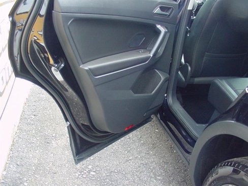 Used 2020 Volkswagen Tiguan SEL w/ 3rd Row Seat Package image 43