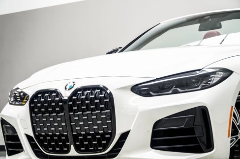 Used 2024 BMW 440i xDrive Convertible w/ Premium Package image 3