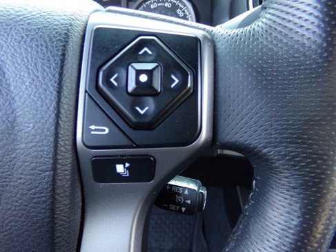 Used 2016 Toyota Tacoma Limited image 56