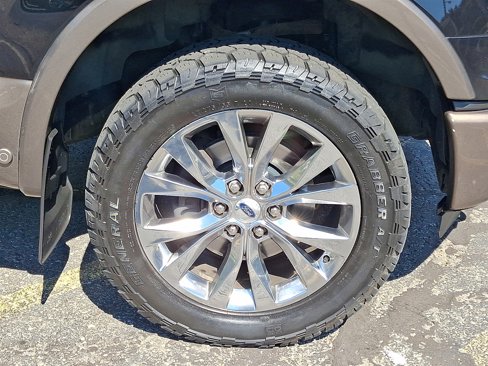 Used 2016 Ford F150 Lariat w/ Equipment Group 502A Luxury image 8