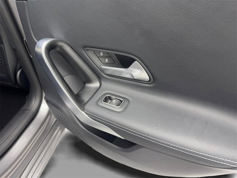 Used 2025 Mercedes-Benz CLA 250 image 41