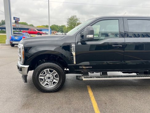 New 2025 Ford F250 Lariat image 44