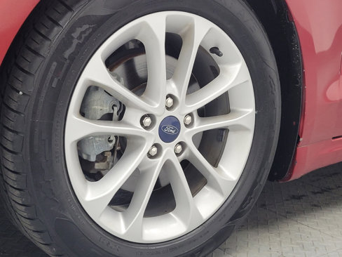Used 2020 Ford Fusion SE image 31