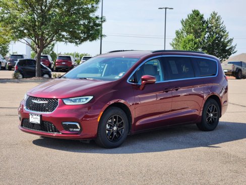 Certified 2021 Chrysler Pacifica Touring w/ Cold Weather Group image 5