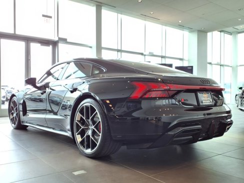 New 2025 Audi RS e-tron GT performance image 11