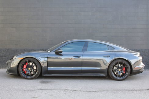 Used 2022 Porsche Taycan GTS image 2