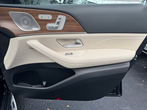 New 2026 Mercedes-Benz GLS 450 4MATIC image 16