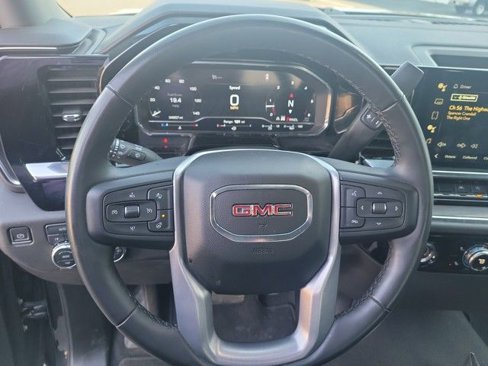 Used 2024 GMC Sierra 1500 SLT image 18