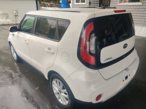 Used 2019 Kia Soul + image 4