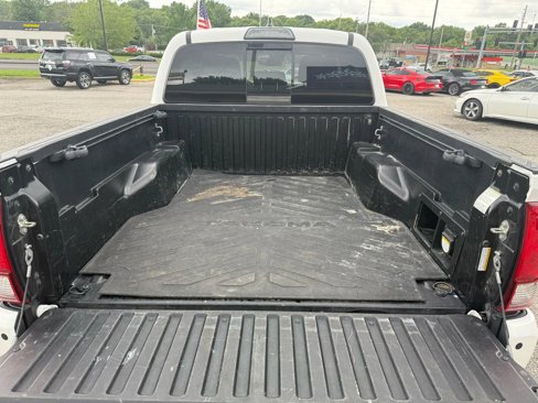 Used 2019 Toyota Tacoma TRD Sport image 7