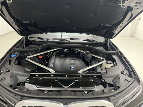 Certified 2023 BMW X7 xDrive40i w/ Premium Package image 29
