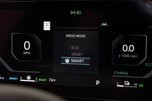 Used 2025 Kia Carnival SX Prestige image 14