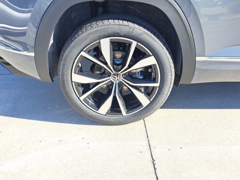 New 2026 Volkswagen Atlas Cross Sport SEL Premium R-Line image 5