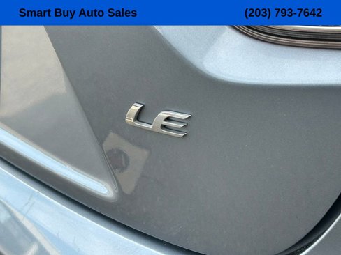 Used 2021 Toyota Corolla LE image 14